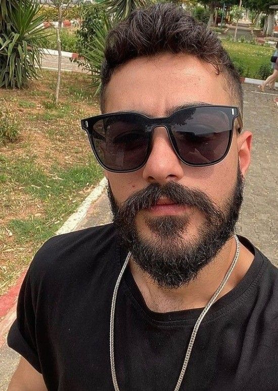 <em>Mehmet Kaya</em>